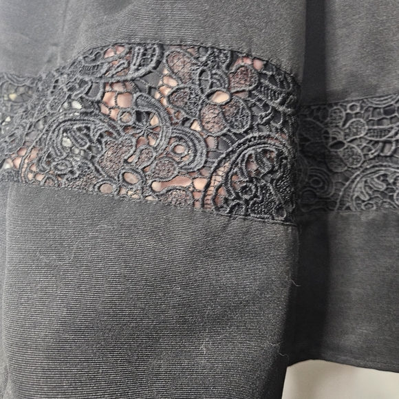 Express Black Midi Full Circle Fit&Flare Skirt W/Sheer Lace Panel Hem Size 2 NWT - Picture 5 of 10